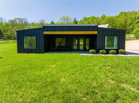 4059 Township Road 271, Killbuck, OH 44637
