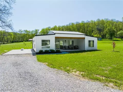 4043 Township Road 271, Killbuck, OH 44637