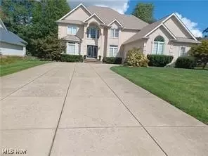 11391 Labrador Ln, Concord, OH 44077