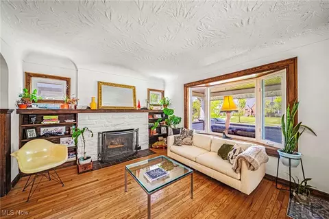 Living - 261 E 214th St, Euclid, OH 44123 photo 1 of 2