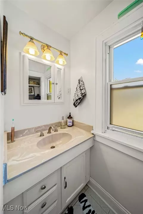 Bath - 261 E 214th St, Euclid, OH 44123 photo 3 of 3