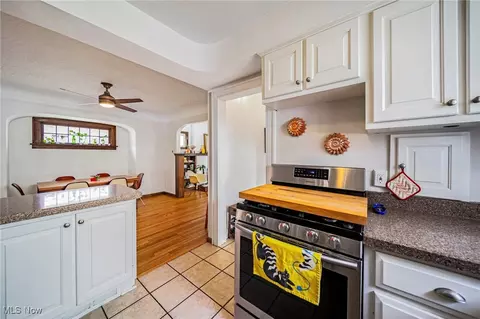 Kitchen - 261 E 214th St, Euclid, OH 44123 photo 2 of 2
