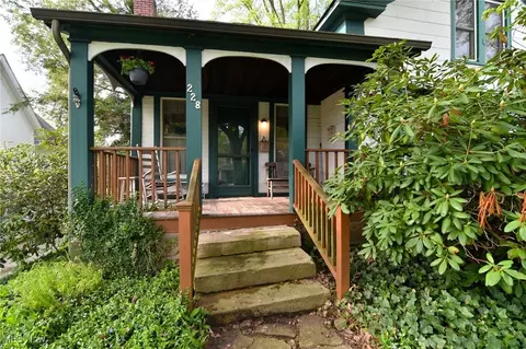 Exterior - 228 S Hambden St, Chardon, OH 44024 photo 3 of 10