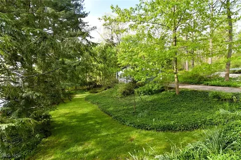 Exterior - 228 S Hambden St, Chardon, OH 44024 photo 6 of 10
