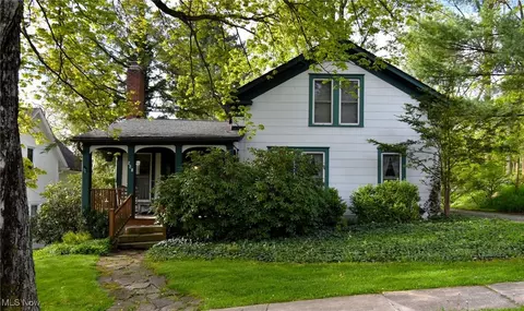 228 S Hambden St, Chardon, OH 44024