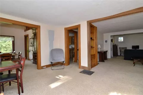 Entry Way - 228 S Hambden St, Chardon, OH 44024 photo 2 of 3