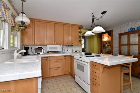 Kitchen - 228 S Hambden St, Chardon, OH 44024 photo 1 of 5