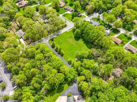Daisy Boulevard, Independence, OH 44131 photo 4