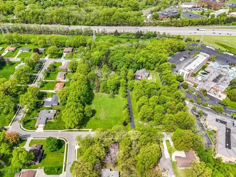 Daisy Boulevard, Independence, OH 44131 photo 3