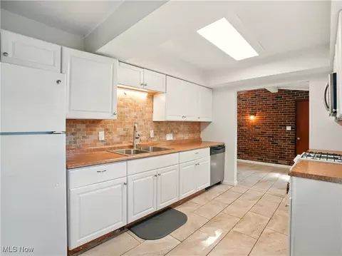 1942 Benjamin Rd, Madison, OH 44057 photo 6