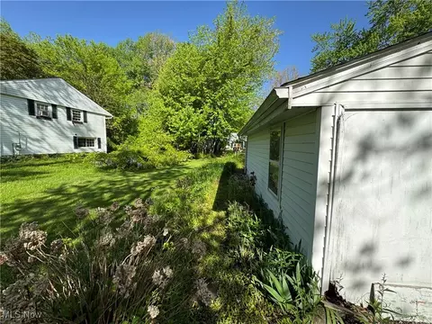 Exterior - 1464 Mohawk Dr, Madison, OH 44057 photo 6 of 6