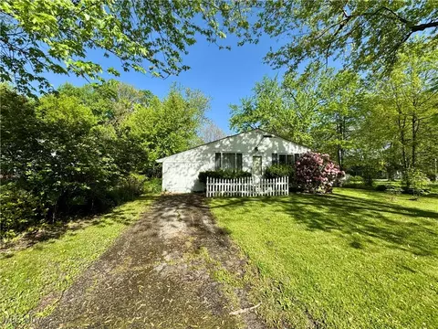 Exterior - 1464 Mohawk Dr, Madison, OH 44057 photo 3 of 6