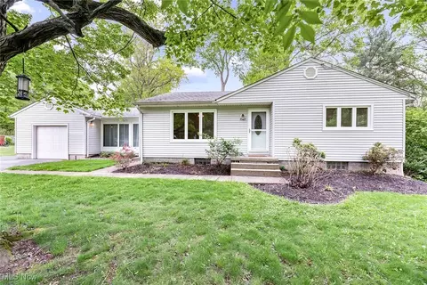 2583 Merria Rd, Stow, OH 44224