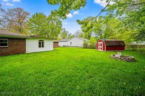 608 Lyndon Ave, Ashtabula, OH 44004 photo 8