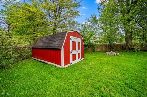 608 Lyndon Ave, Ashtabula, OH 44004 photo 7