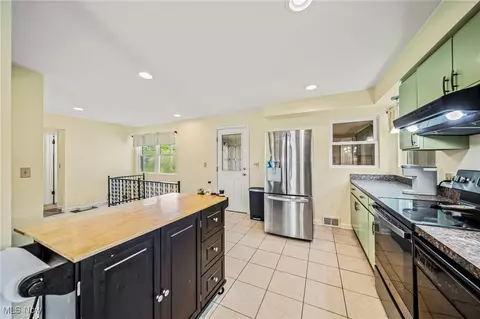 608 Lyndon Ave, Ashtabula, OH 44004 photo 17