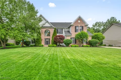 21634 Country Way, Strongsville, OH 44149