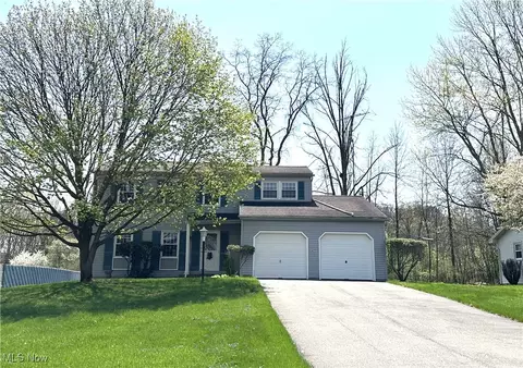 4190 Aleesa Dr SE, Warren, OH 44484