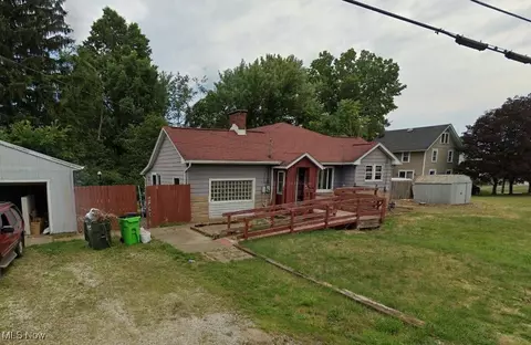 833 Rossland Rd, Alliance, OH 44601
