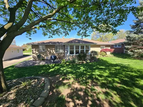 1871 Eldridge Ave, Akron, OH 44301 photo 5