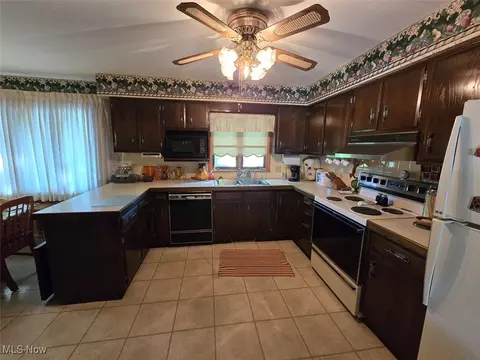 1871 Eldridge Ave, Akron, OH 44301 photo 13