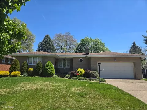 1871 Eldridge Ave, Akron, OH 44301 photo 4