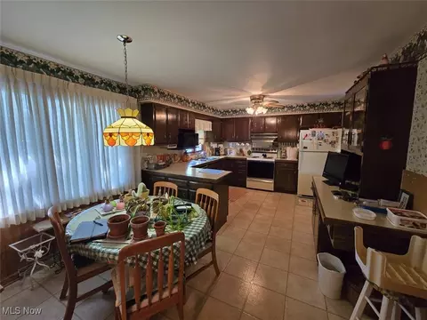1871 Eldridge Ave, Akron, OH 44301 photo 11