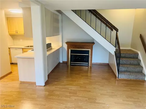 7328 Foxmill Rd, Mentor, OH 44060 photo 6