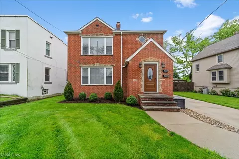 2880 Wooster Rd, Rocky River, OH 44116