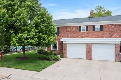 131 Drury Ln #131K, Mayfield Heights, OH 44124