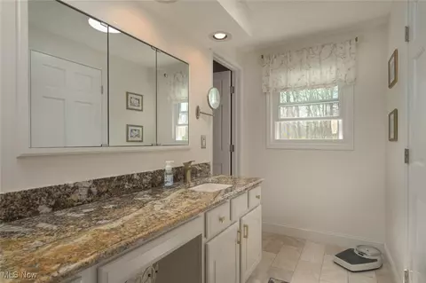 6352 Creekside Trl, Solon, OH 44139 photo 27