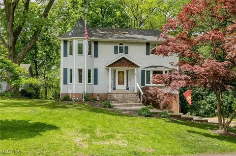 3505 Culver Cir NW, Canton, OH 44709