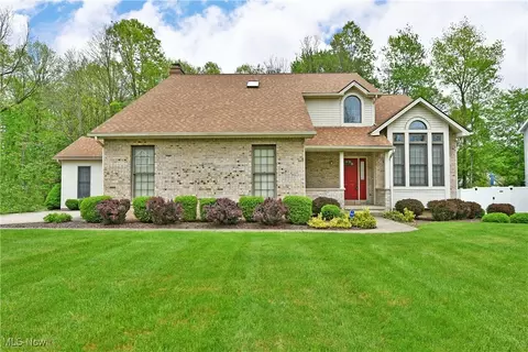 7675 Huntington Dr, Youngstown, OH 44512