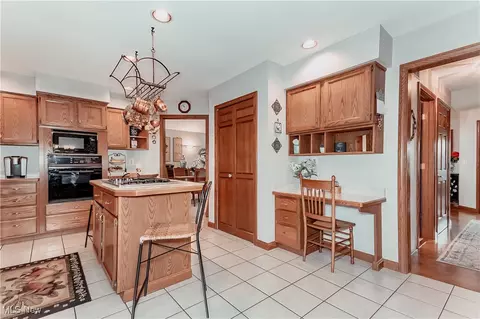 Kitchen - 1410 Stowe Rd, Saybrook, OH 44004 photo 3 of 5