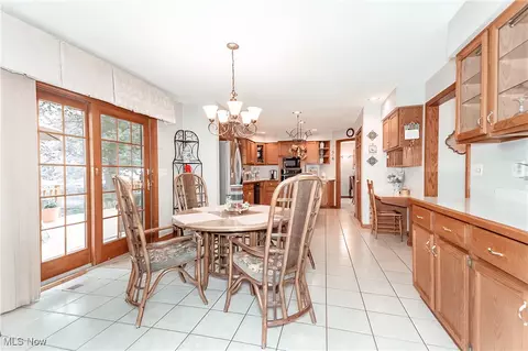 Dining - 1410 Stowe Rd, Saybrook, OH 44004 photo 5 of 5