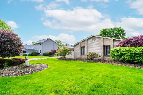 677 Angiline Dr, Boardman, OH 44512 photo 3