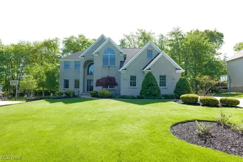 8473 Camden Ct, Broadview Heights, OH 44147