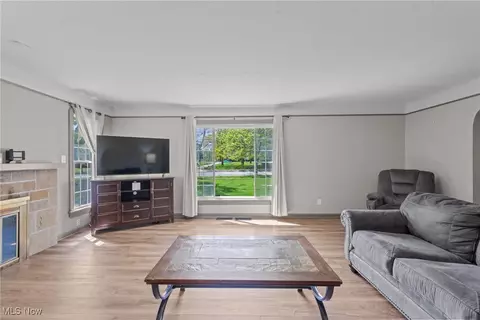 6319 E Pleasant Valley Rd, Independence, OH 44131 photo 6