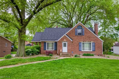 6319 E Pleasant Valley Rd, Independence, OH 44131