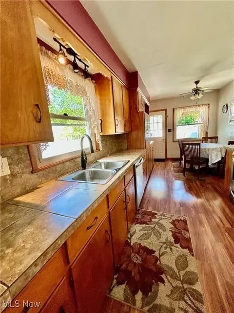 281 N Pardee St, Wadsworth, OH 44281 photo 7