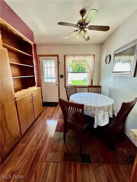 281 N Pardee St, Wadsworth, OH 44281 photo 9