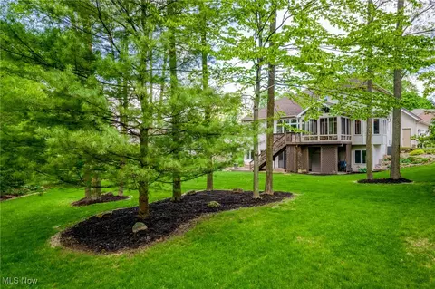 Exterior - 4012 Stonebridge Blvd, Copley, OH 44321 photo 4 of 11