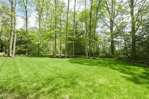 Exterior - 4012 Stonebridge Blvd, Copley, OH 44321 photo 3 of 11