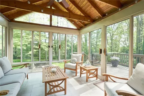 Exterior - 4012 Stonebridge Blvd, Copley, OH 44321 photo 5 of 11