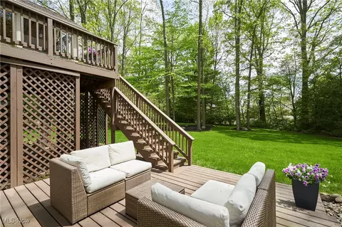 Exterior - 4012 Stonebridge Blvd, Copley, OH 44321 photo 6 of 11