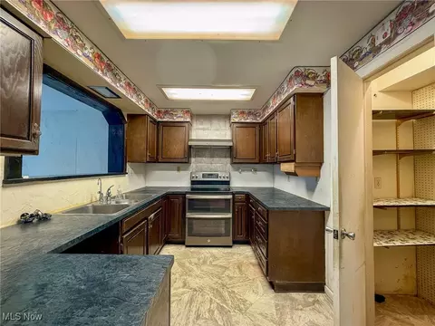 215 High St, Lodi, OH 44254 photo 10