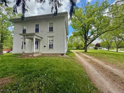 215 High St, Lodi, OH 44254