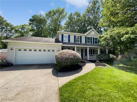 33531 Dickens Cir, North Ridgeville, OH 44039