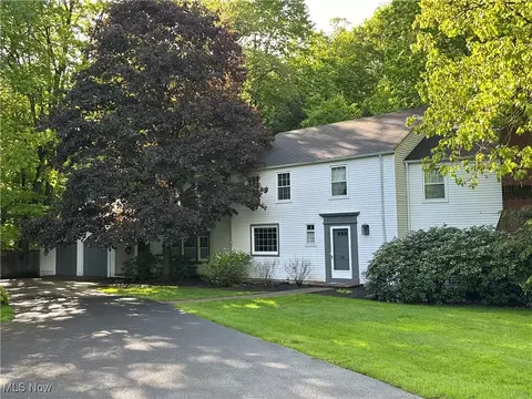 3711 Sampson Rd, Youngstown, OH 44505