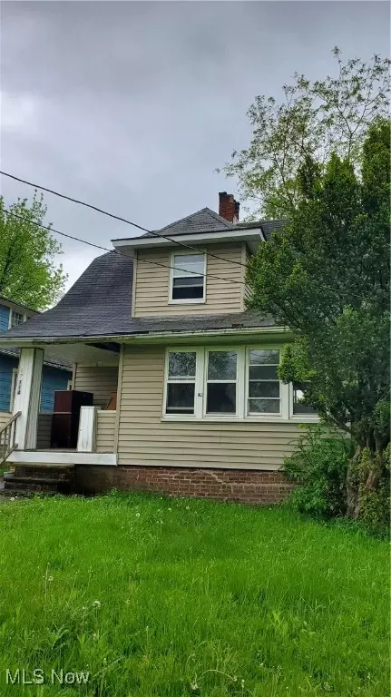 17114 Lipton Ave, Cleveland, OH 44128